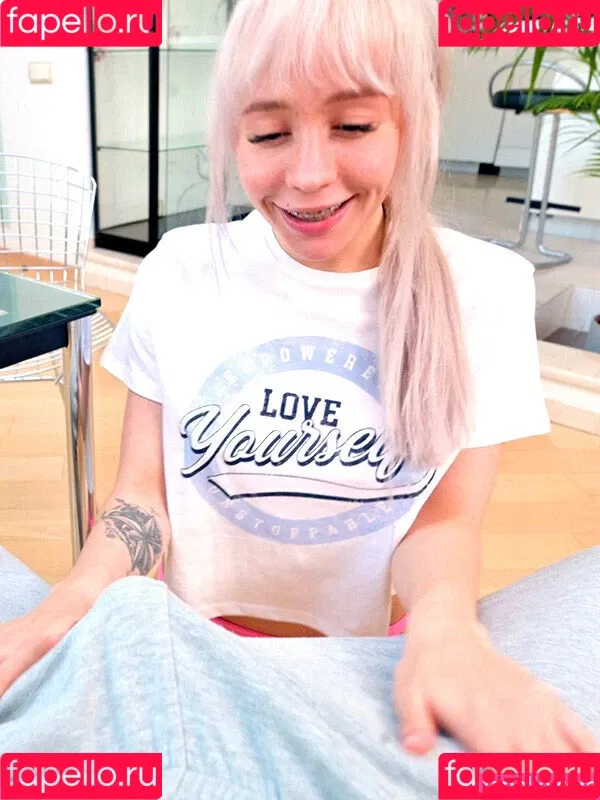 AliceBong Onlyfans Photo Gallery 