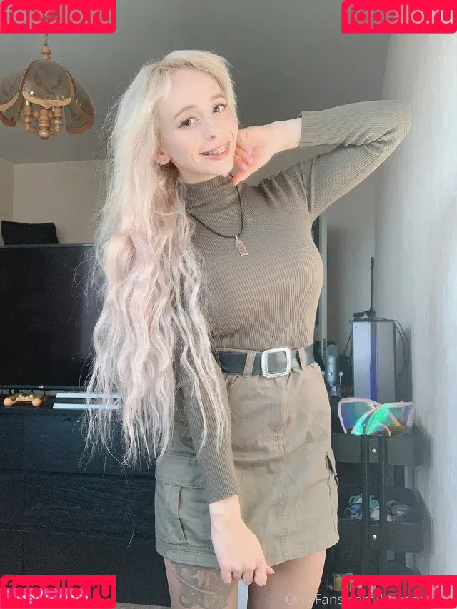 AliceBong Onlyfans Photo Gallery 