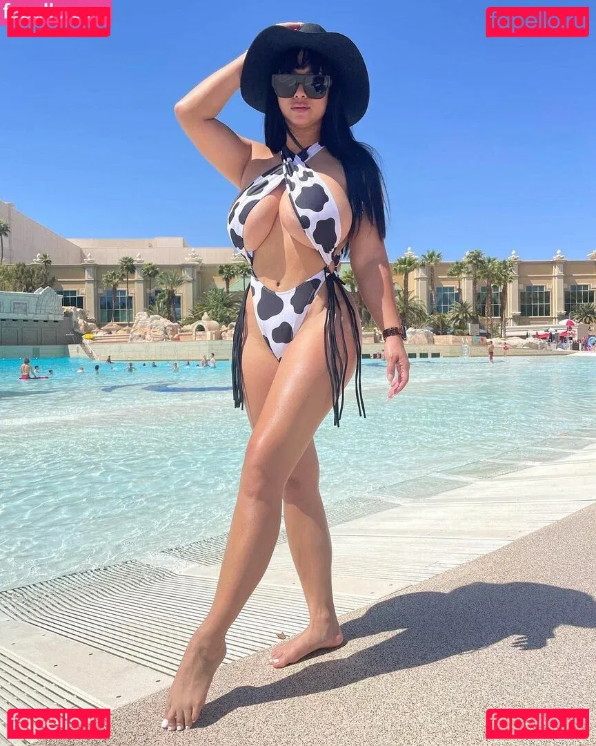 Michelle Yee Williams Onlyfans Photo Gallery 