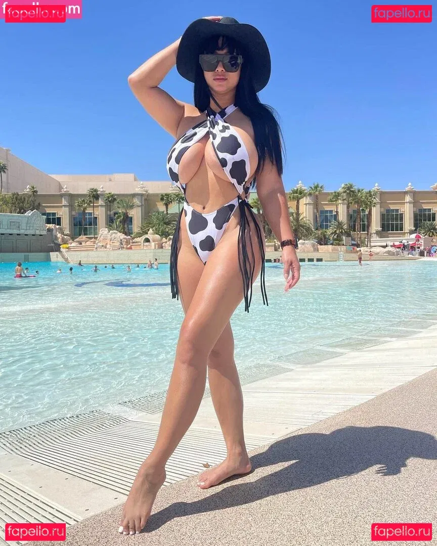 Michelle Yee Williams Onlyfans Photo Gallery 