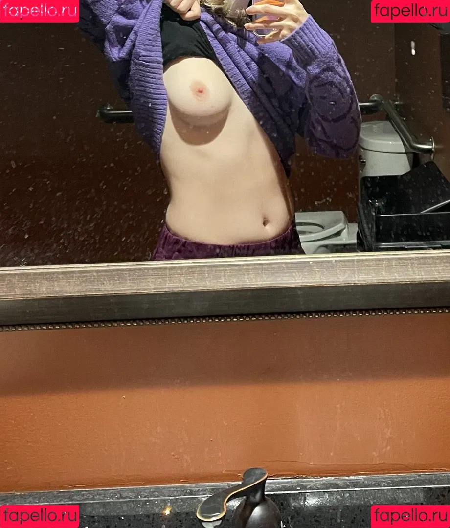 trihunna Onlyfans Photo Gallery 