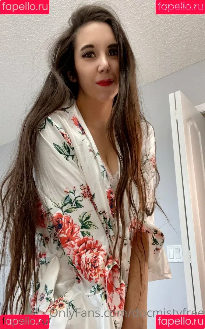 underthescrubs Onlyfans Photo Gallery 