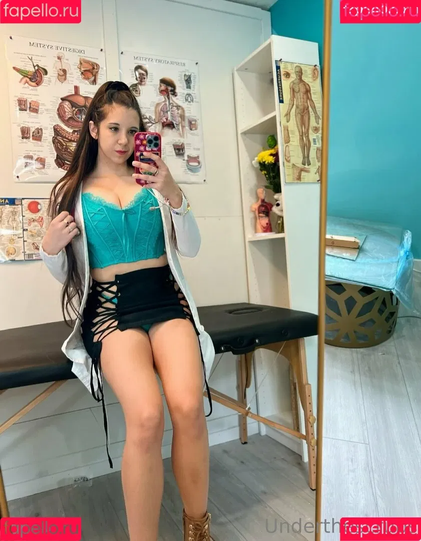 underthescrubs Onlyfans Photo Gallery 