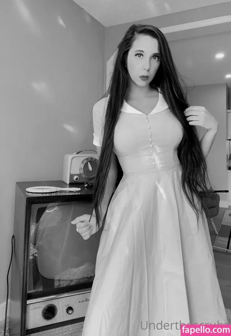 underthescrubs Onlyfans Photo Gallery 