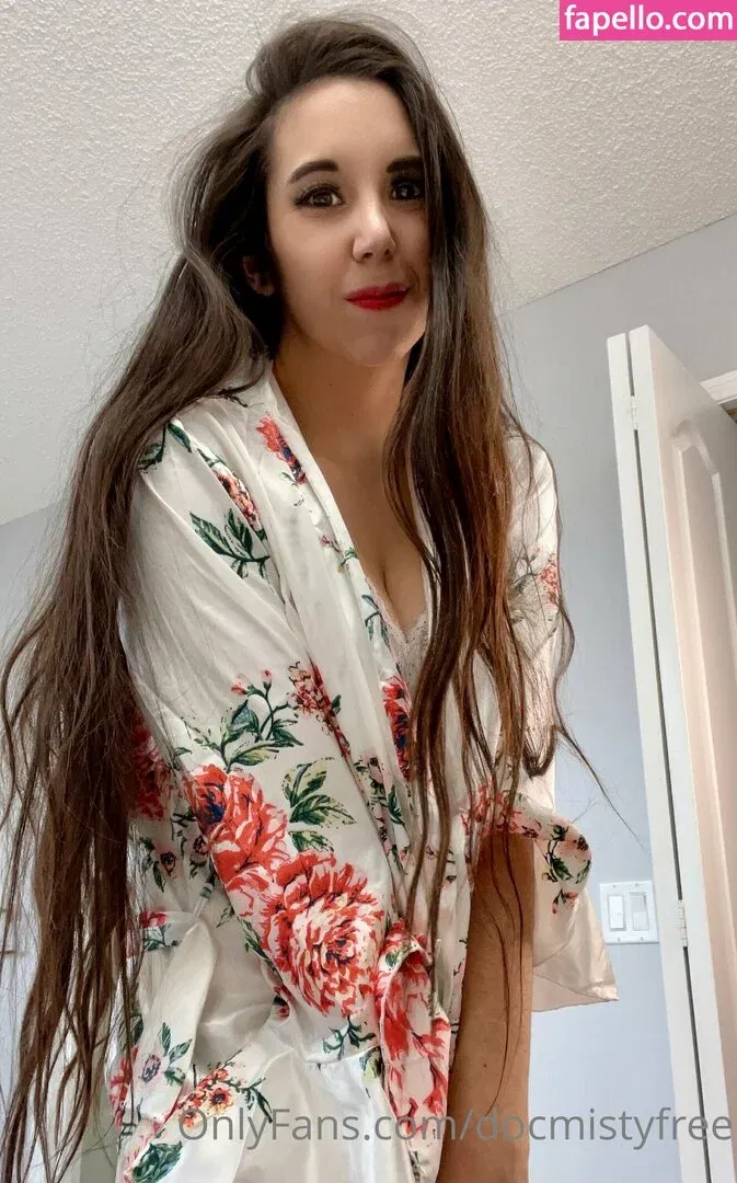 underthescrubs Onlyfans Photo Gallery 