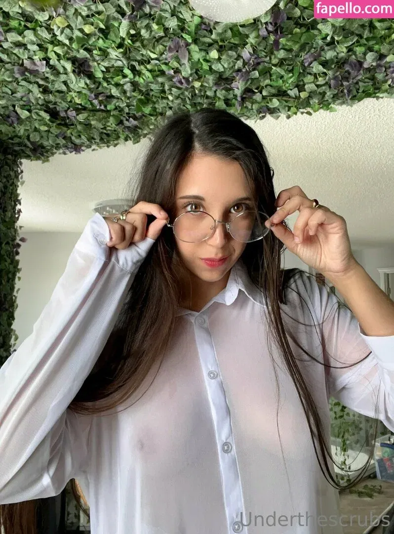 underthescrubs Onlyfans Photo Gallery 