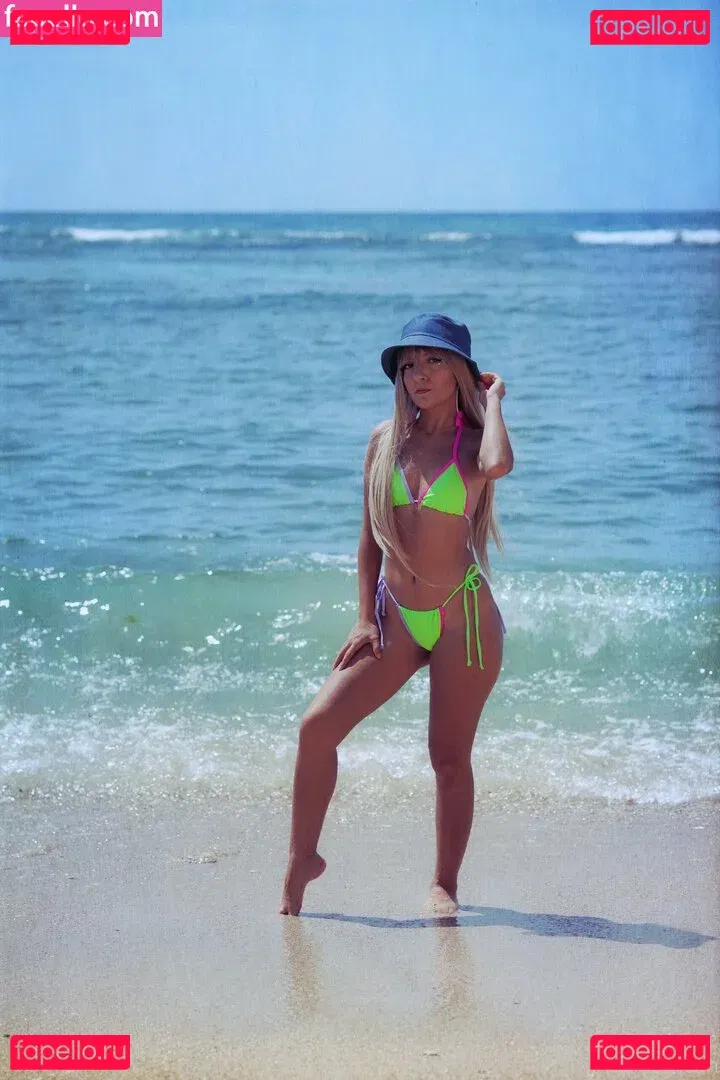 Barbierican Onlyfans Photo Gallery 