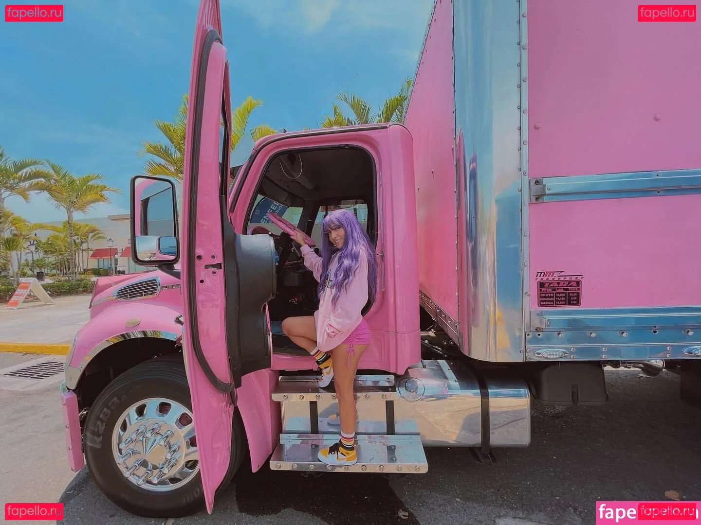 Barbierican Onlyfans Photo Gallery 