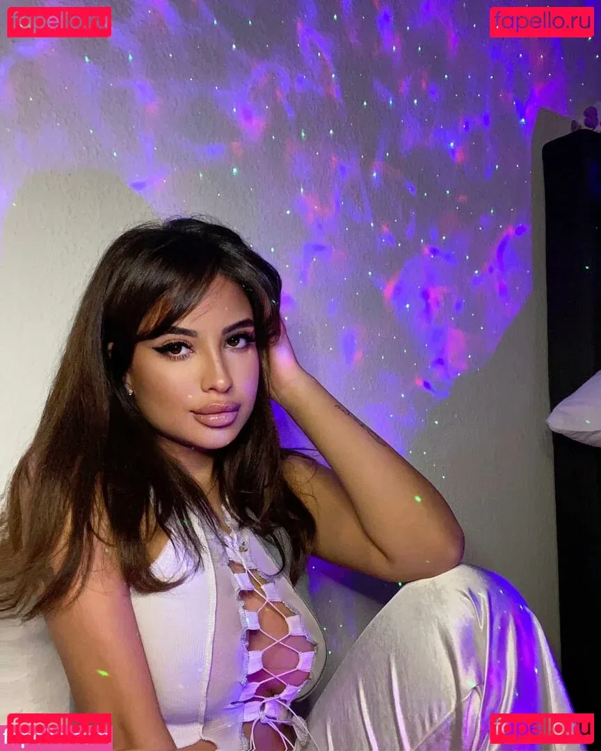 Helia Soltani Onlyfans Photo Gallery 