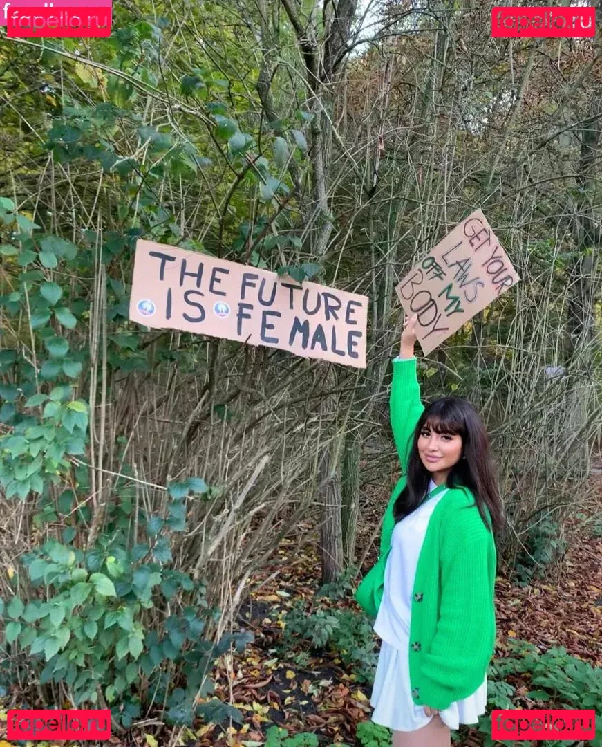 Helia Soltani Onlyfans Photo Gallery 