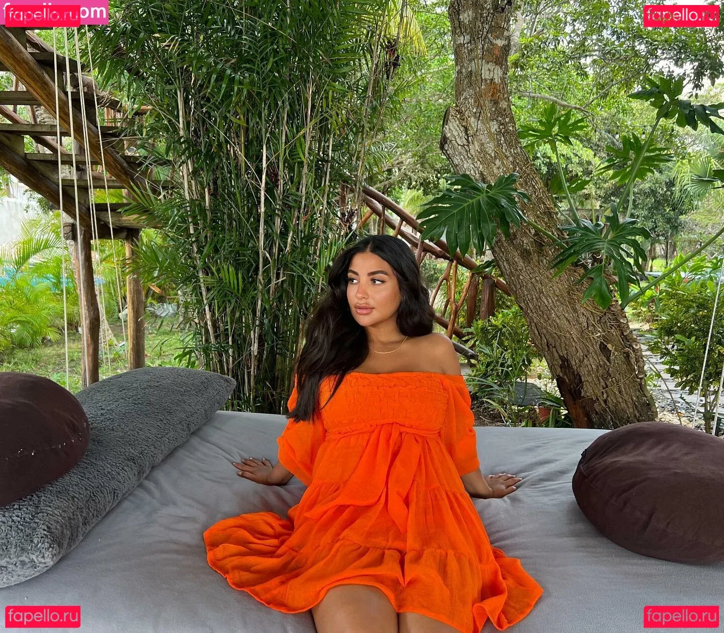 Helia Soltani Onlyfans Photo Gallery 