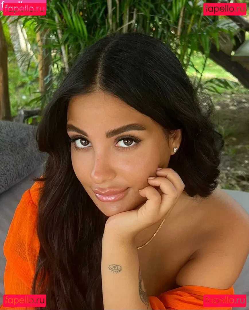 Helia Soltani Onlyfans Photo Gallery 