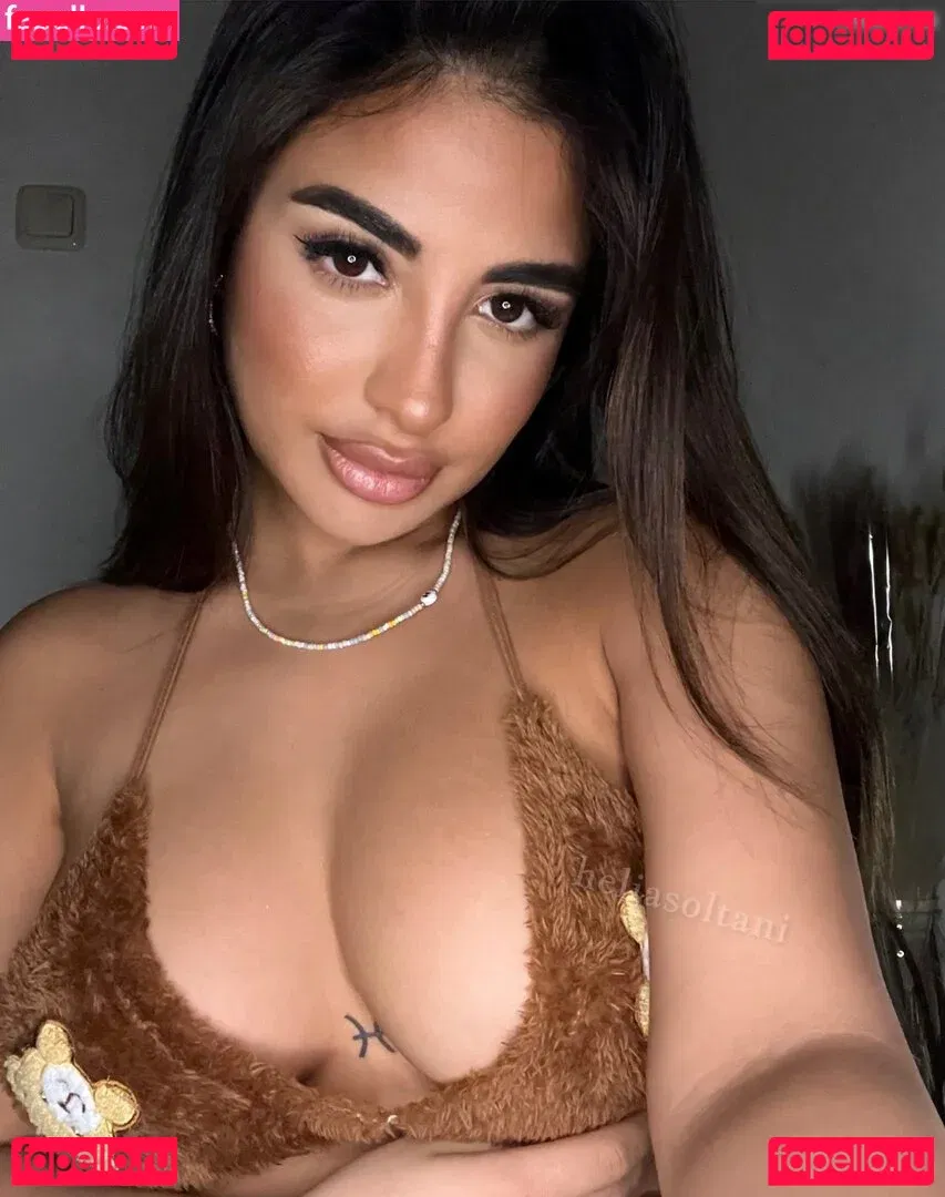 Helia Soltani Onlyfans Photo Gallery 