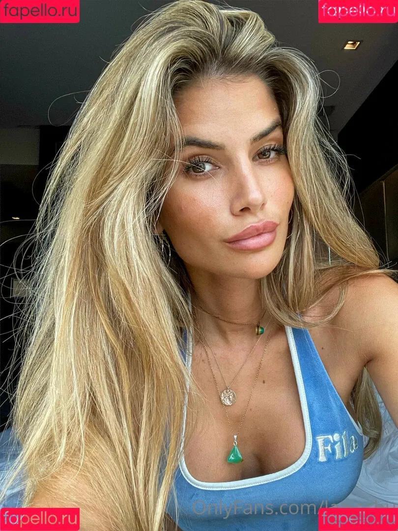 Laura Schultz Onlyfans Photo Gallery 