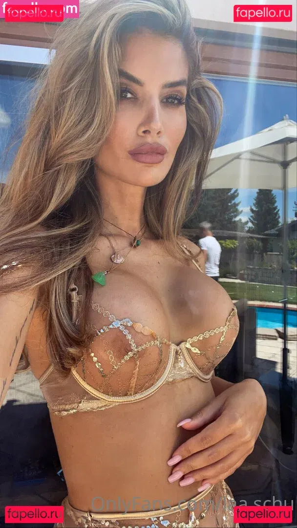 Laura Schultz Onlyfans Photo Gallery 