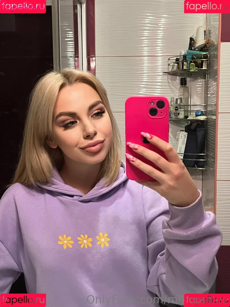 mmelaniee Onlyfans Photo Gallery 