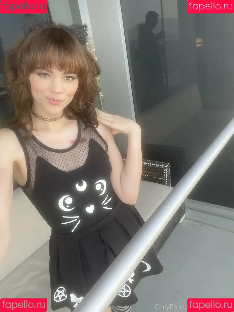 katezoha Onlyfans Photo Gallery 