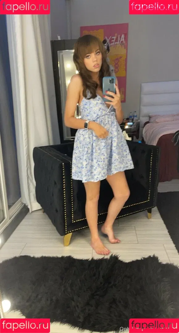 katezoha Onlyfans Photo Gallery 
