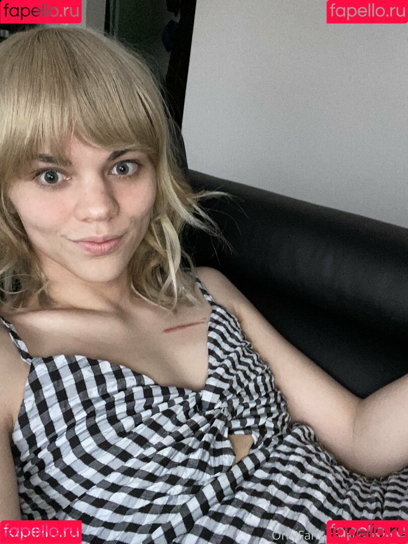 katezoha Onlyfans Photo Gallery 