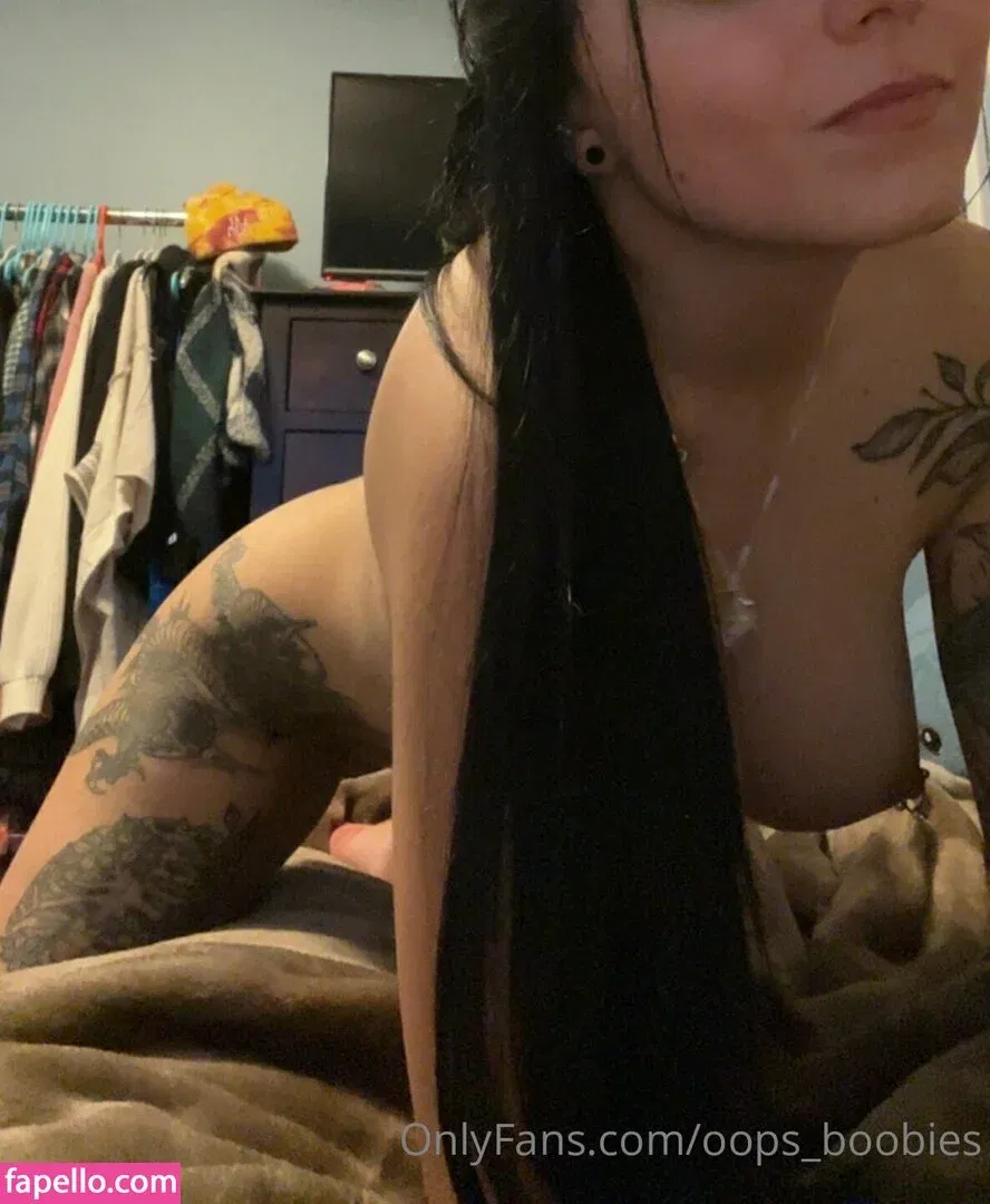 oops_boobies Onlyfans Photo Gallery 