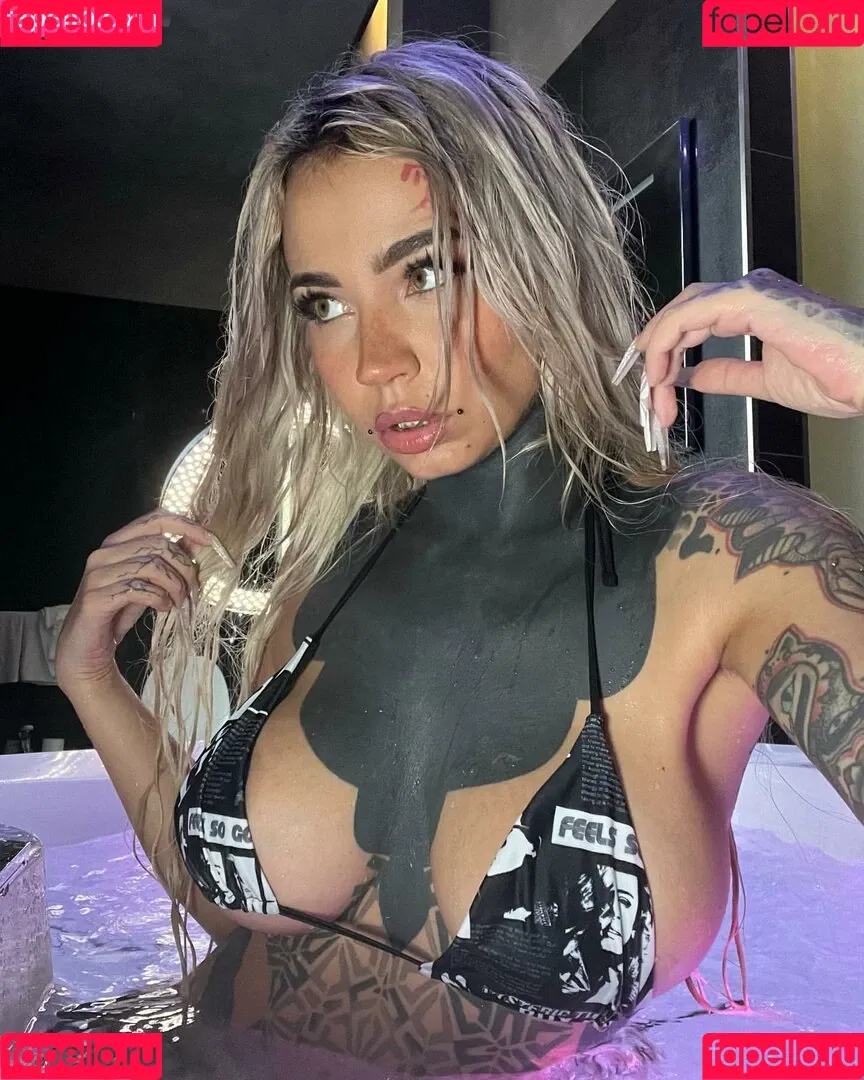 Fishball Suicide Onlyfans Photo Gallery 