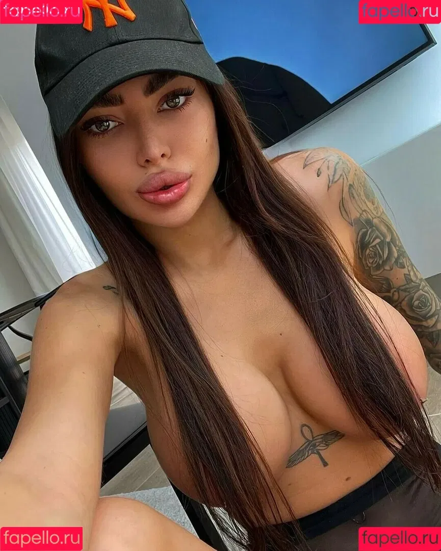 Alena Omovych Onlyfans Photo Gallery 