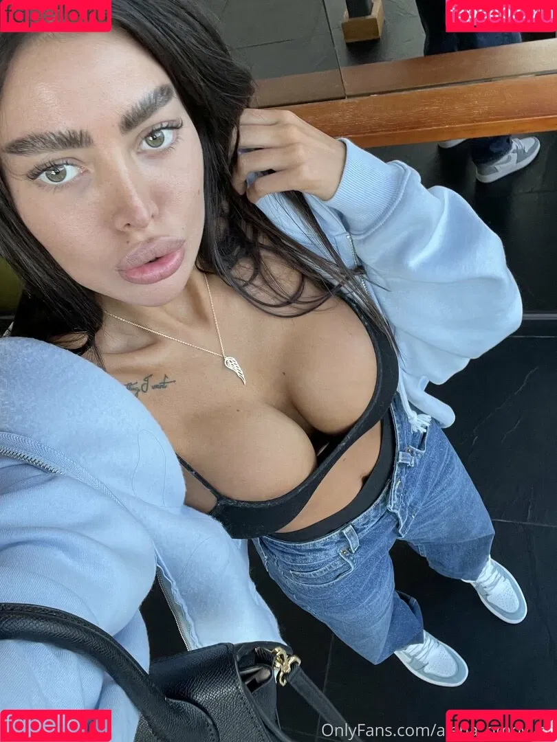 Alena Omovych Onlyfans Photo Gallery 