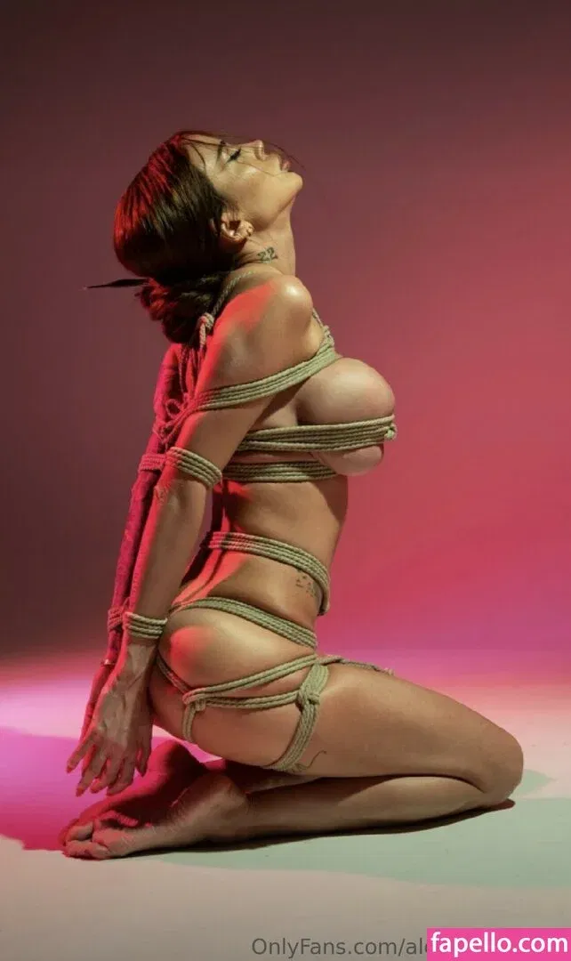 Alena Omovych Onlyfans Photo Gallery 