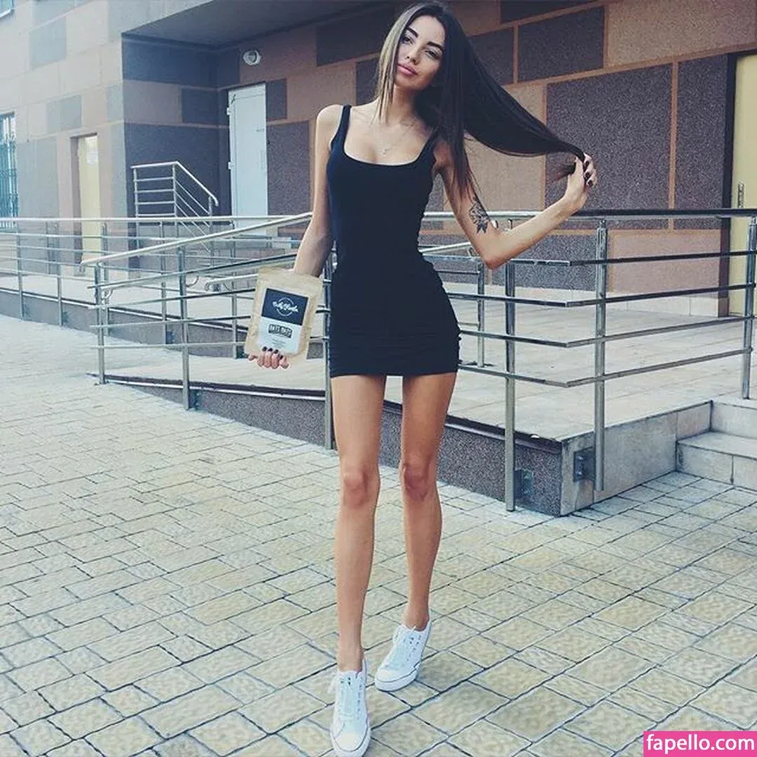 Alena Omovych Onlyfans Photo Gallery 