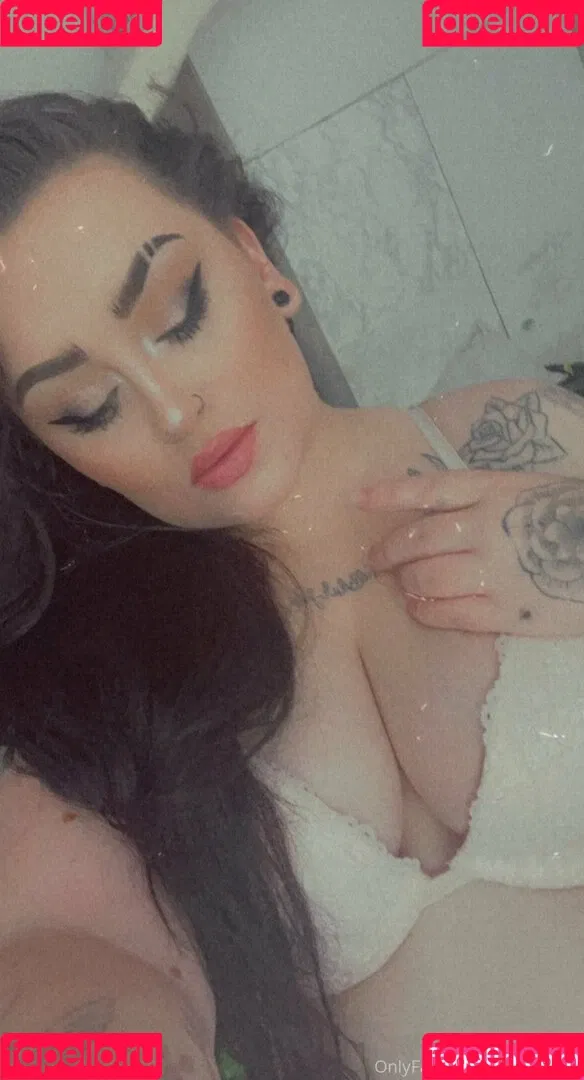 priv_tara69 Onlyfans Photo Gallery 