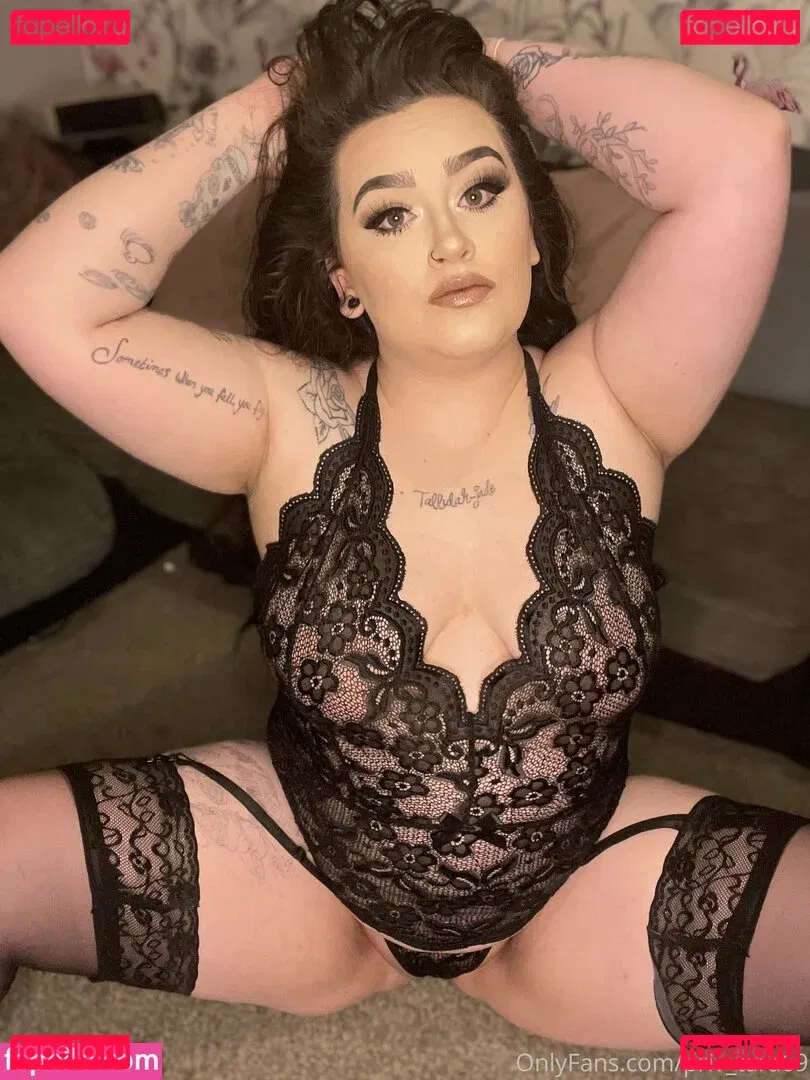 priv_tara69 Onlyfans Photo Gallery 