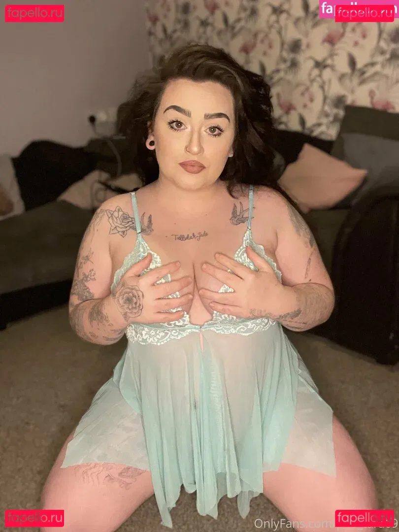 priv_tara69 Onlyfans Photo Gallery 
