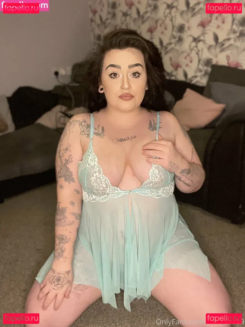 priv_tara69 Onlyfans Photo Gallery 
