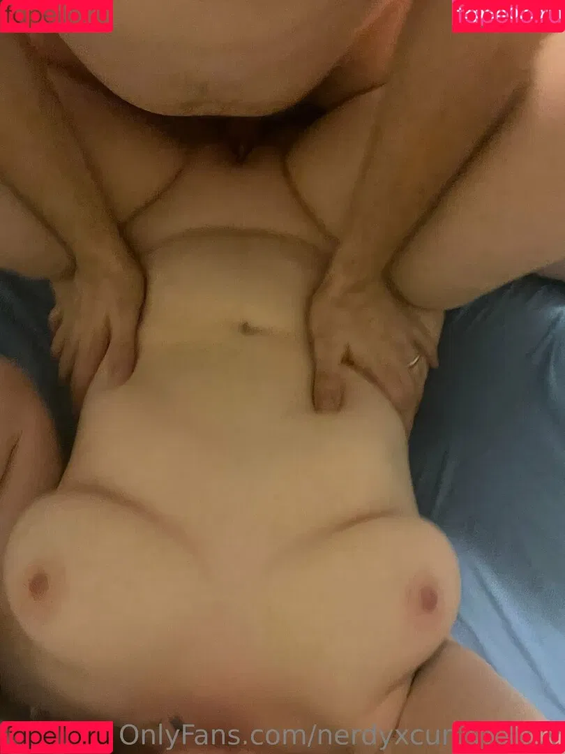 nerdyxcurvyxdirty Onlyfans Photo Gallery 
