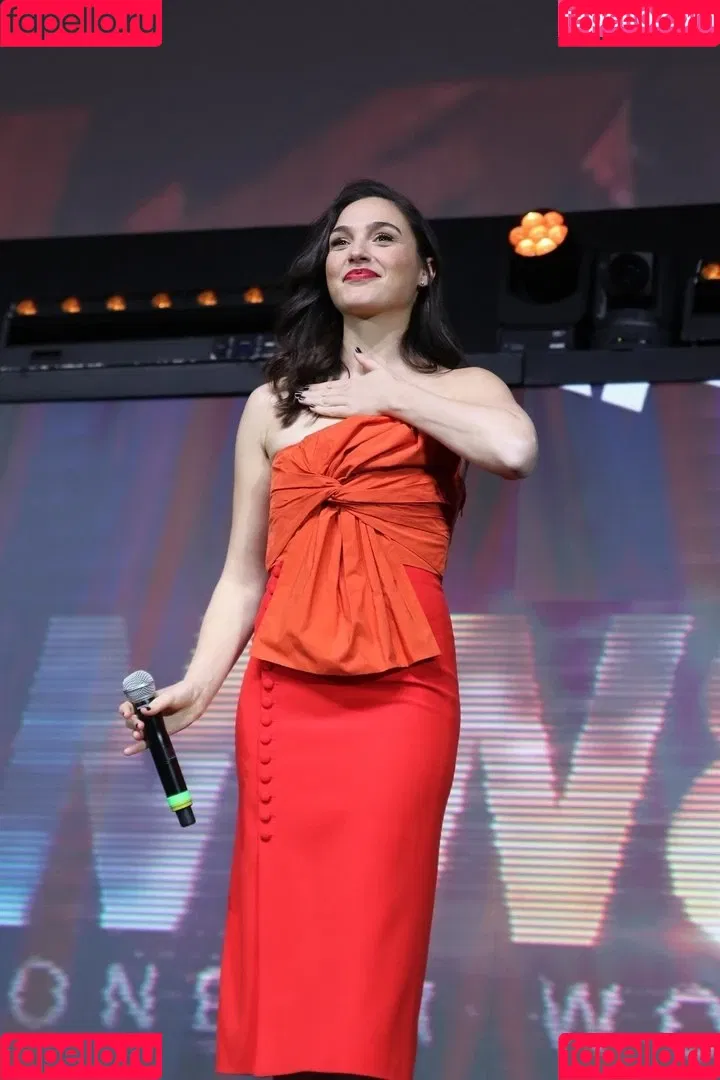 gal_gadot Onlyfans Photo Gallery 