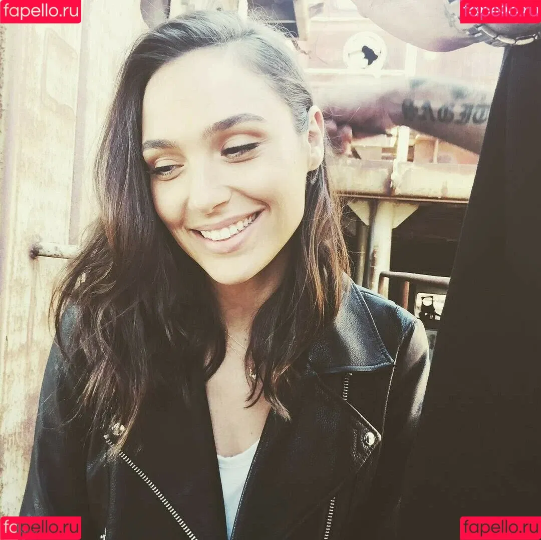 gal_gadot Onlyfans Photo Gallery 