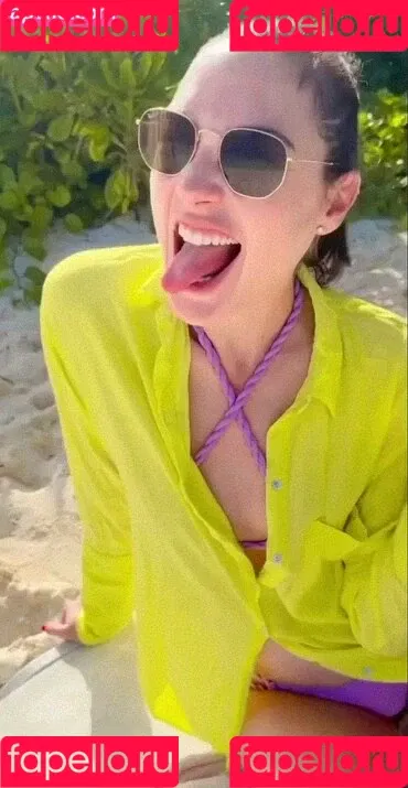 gal_gadot Onlyfans Photo Gallery 