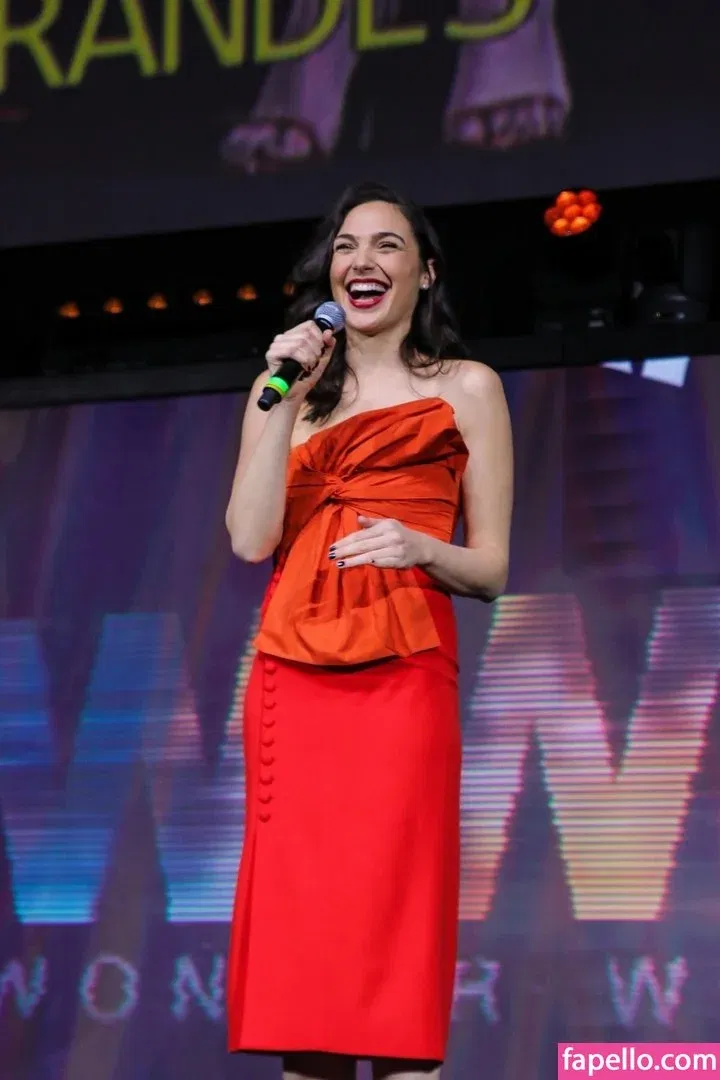 gal_gadot Onlyfans Photo Gallery 