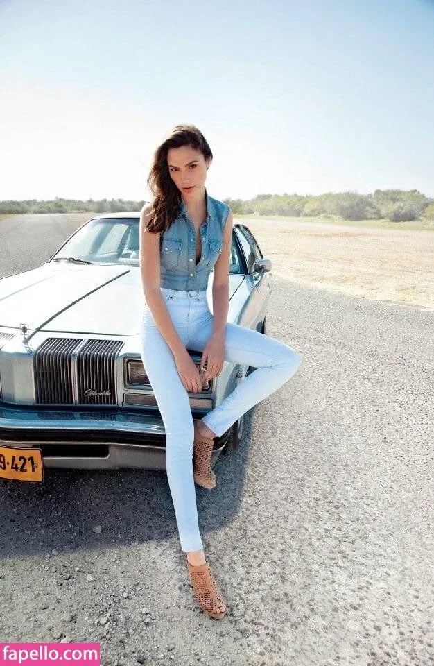 gal_gadot Onlyfans Photo Gallery 