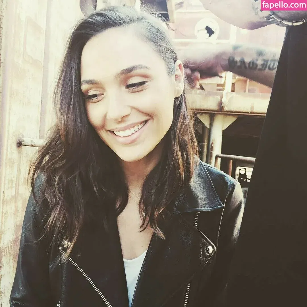 gal_gadot Onlyfans Photo Gallery 