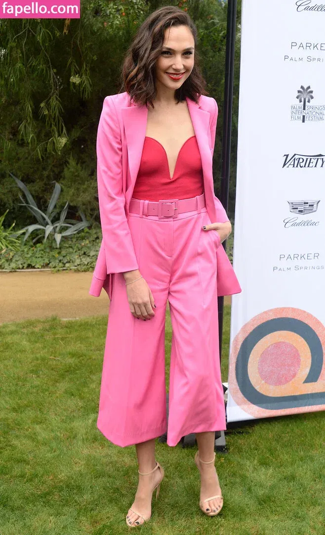 gal_gadot Onlyfans Photo Gallery 