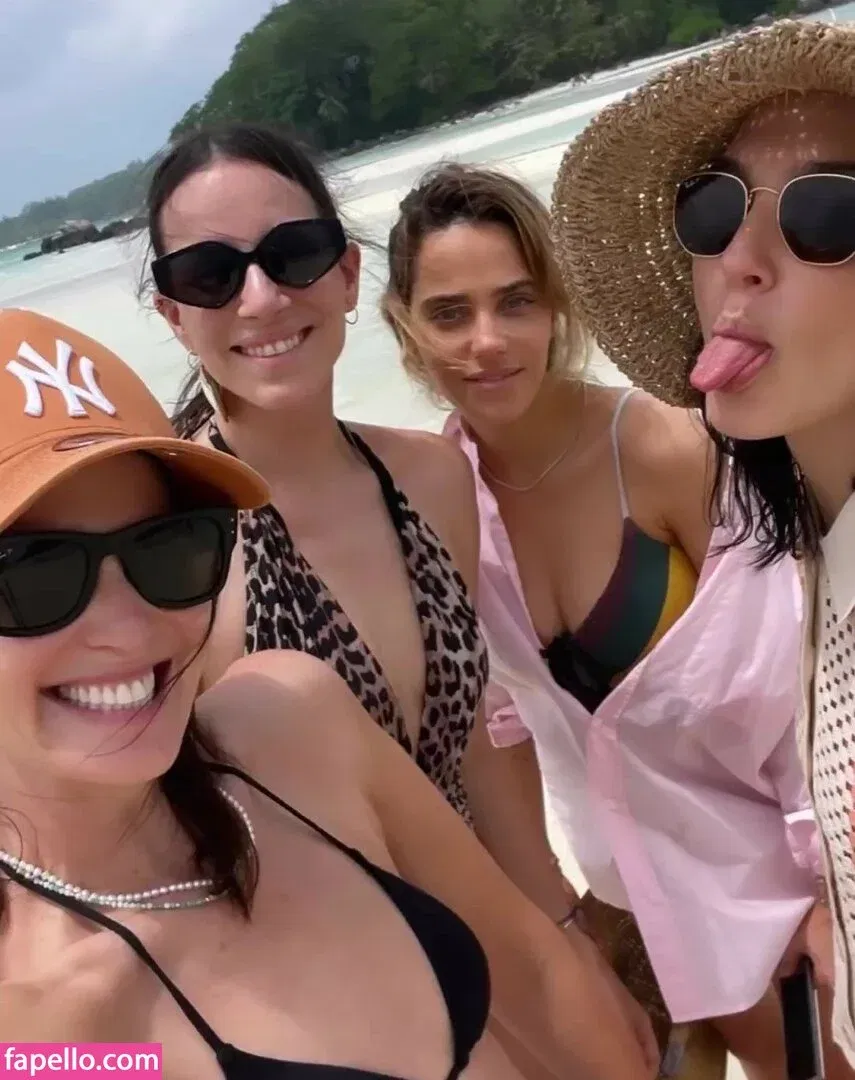 gal_gadot Onlyfans Photo Gallery 