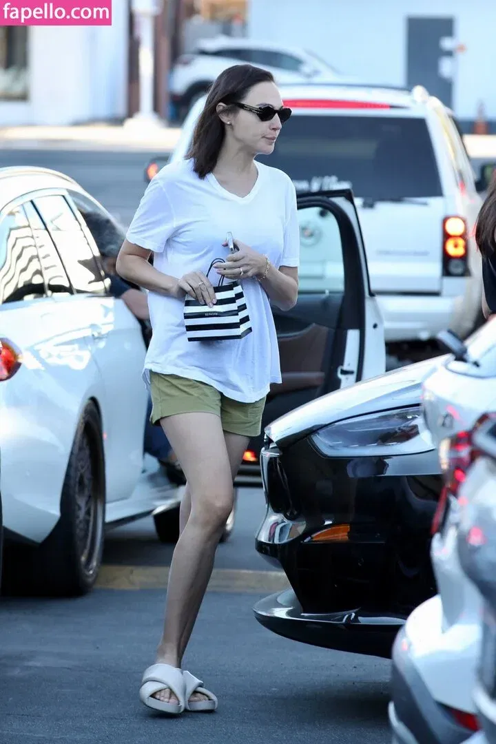 gal_gadot Onlyfans Photo Gallery 