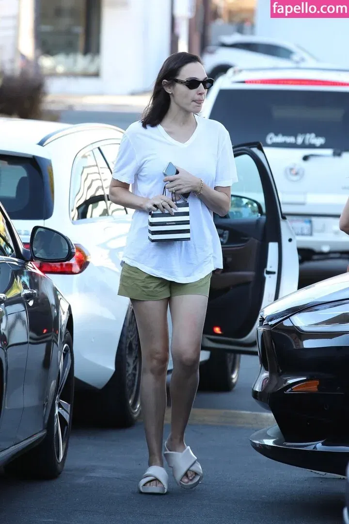 gal_gadot Onlyfans Photo Gallery 