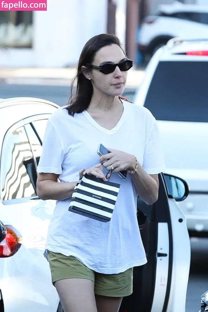 gal_gadot Onlyfans Photo Gallery 