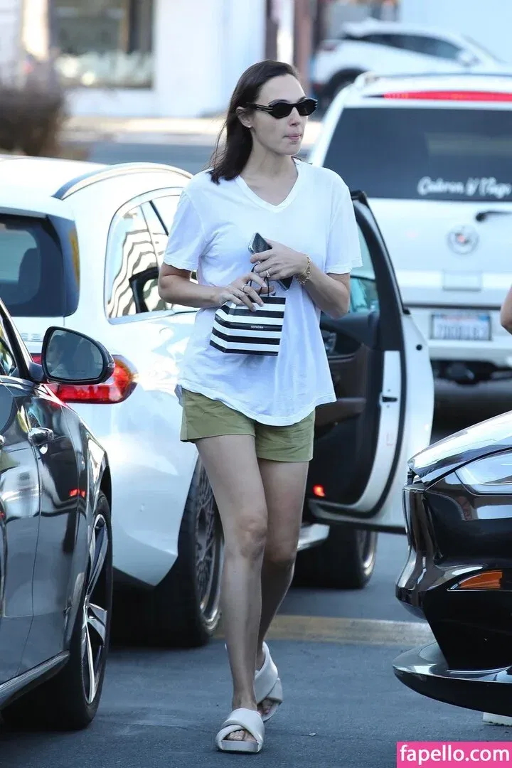 gal_gadot Onlyfans Photo Gallery 