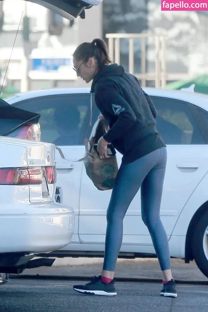 gal_gadot Onlyfans Photo Gallery 