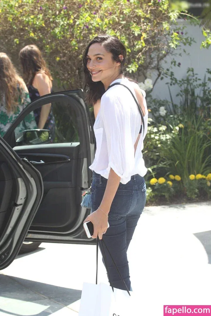 gal_gadot Onlyfans Photo Gallery 