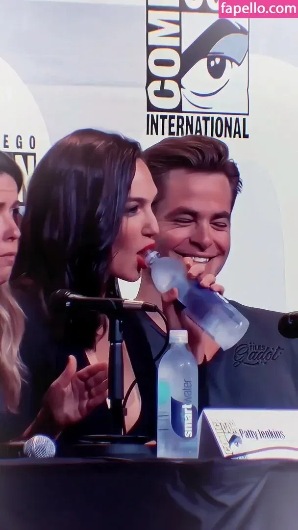 gal_gadot Onlyfans Photo Gallery 