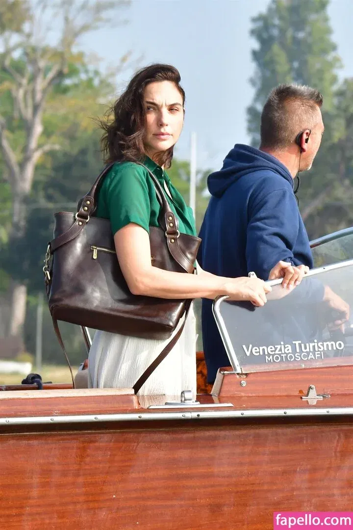 gal_gadot Onlyfans Photo Gallery 